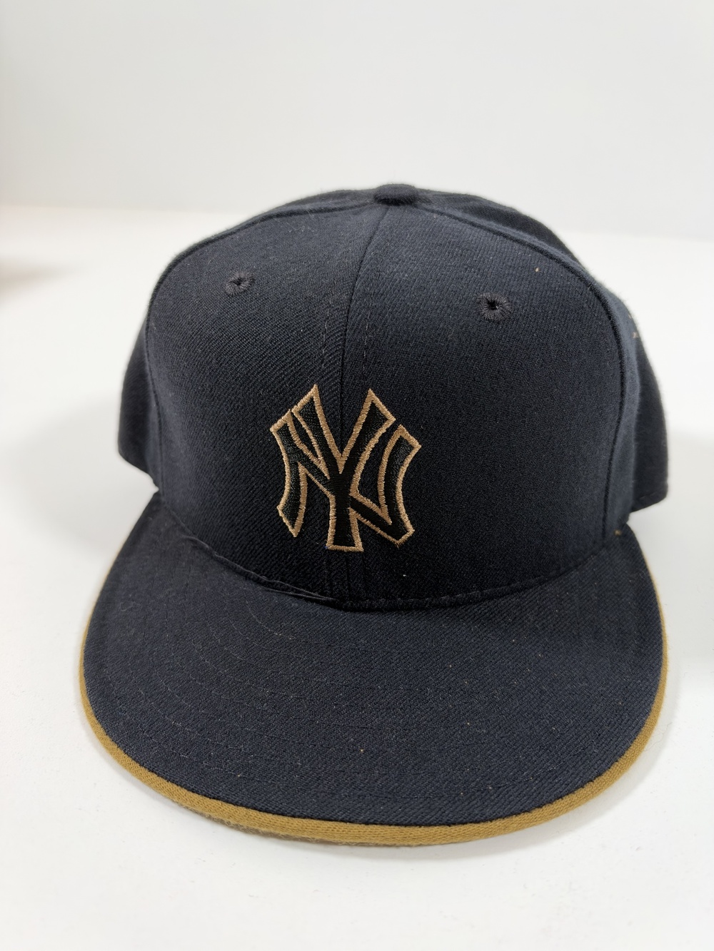 Vintage New York Yankees Hat Cap Fitted Mens 6 7/8 Blue MLB Baseball New Era USA
